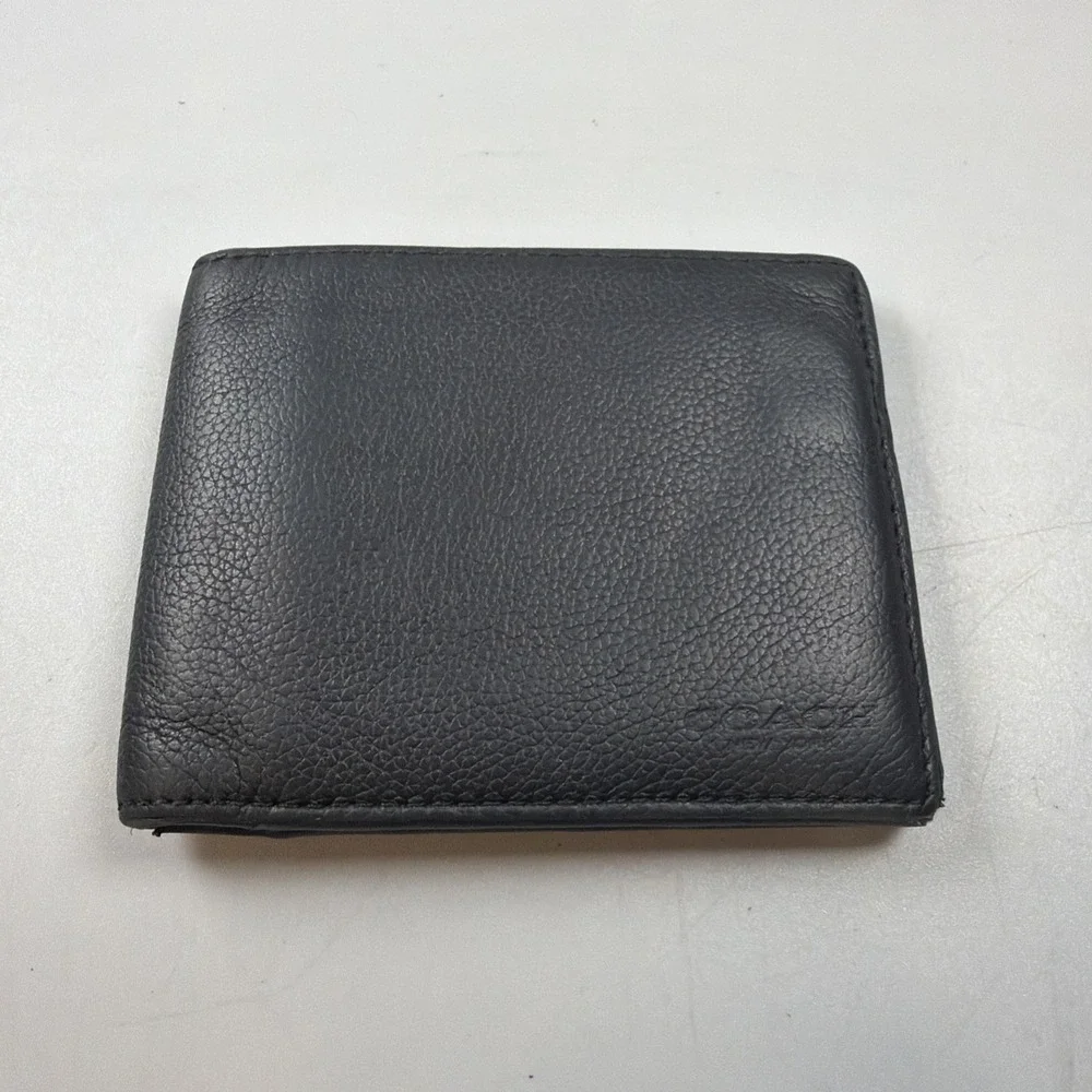 COACH Men's Bifold Black Pebble Leather Wallet
